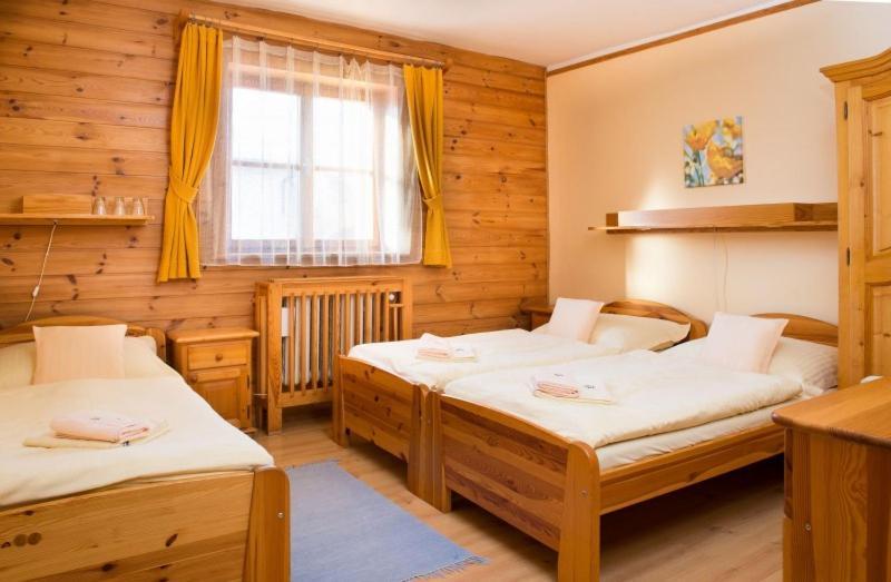 Penzion Una Liptovský Mikuláš Exterior foto